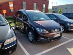 Punainen Tila-auto, Volkswagen Sharan – MSZ-418, kuva 1