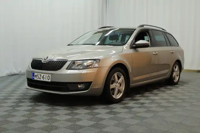 Ruskea Farmari, Skoda Octavia – MSZ-610