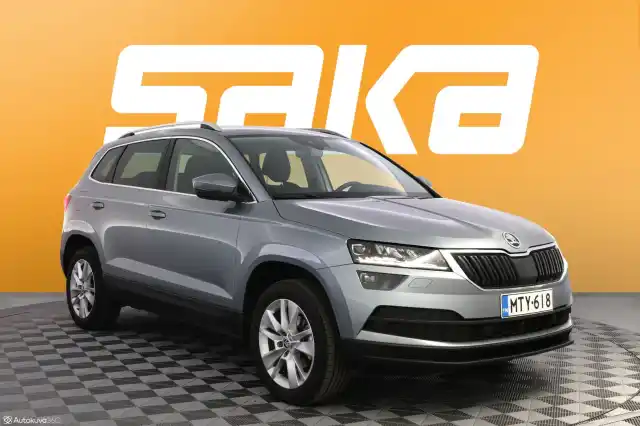 Harmaa Maastoauto, Skoda Karoq – MTY-618