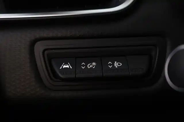 Musta Viistoperä, Renault Clio – MTY-763