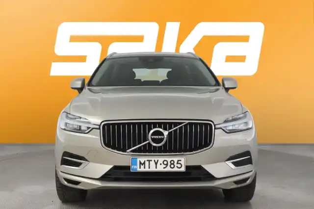 Ruskea (beige) Maastoauto, Volvo XC60 – MTY-985