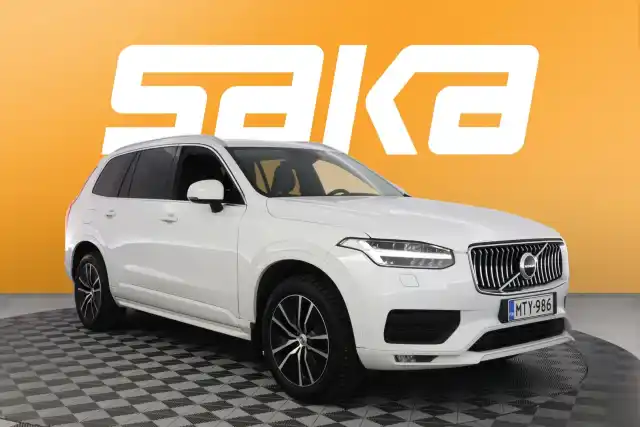 Valkoinen Maastoauto, Volvo XC90 – MTY-986