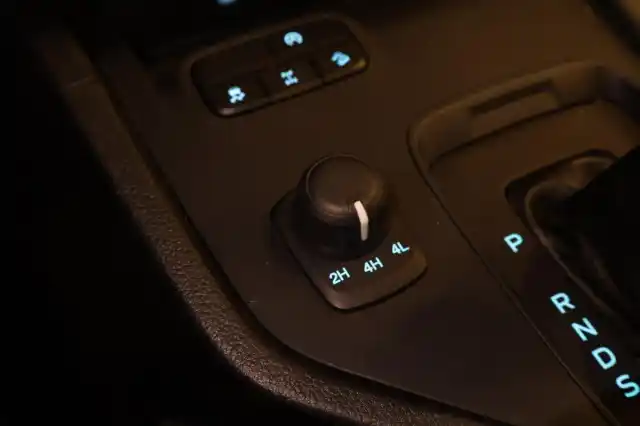 Musta Avolava, Ford Ranger – MUY-473