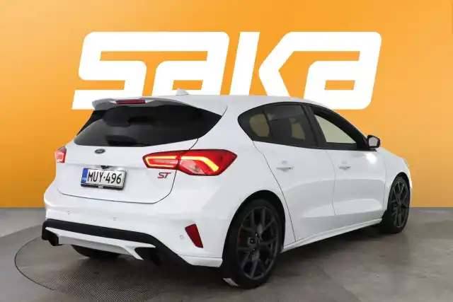 Valkoinen Viistoperä, Ford Focus – MUY-496