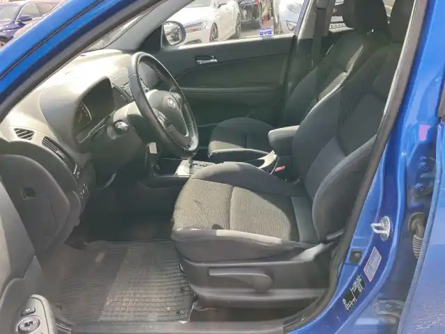 Sininen Farmari, Hyundai i30 – MVI-435
