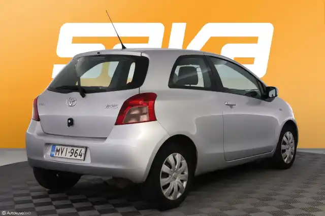 Hopea Viistoperä, Toyota Yaris – MVI-964