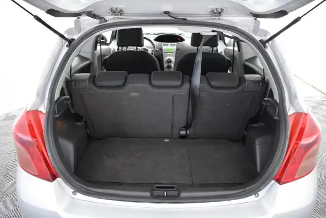 Hopea Viistoperä, Toyota Yaris – MVI-964