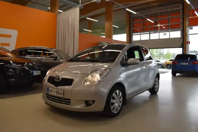 Hopea Viistoperä, Toyota Yaris – MVI-964