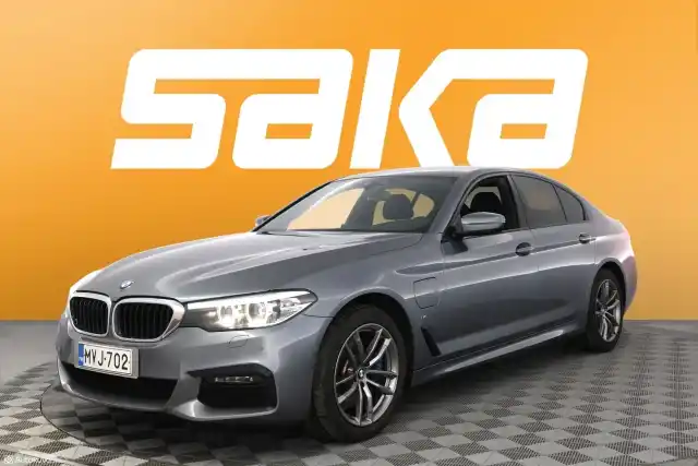 Sininen Sedan, BMW 530 – MVJ-702