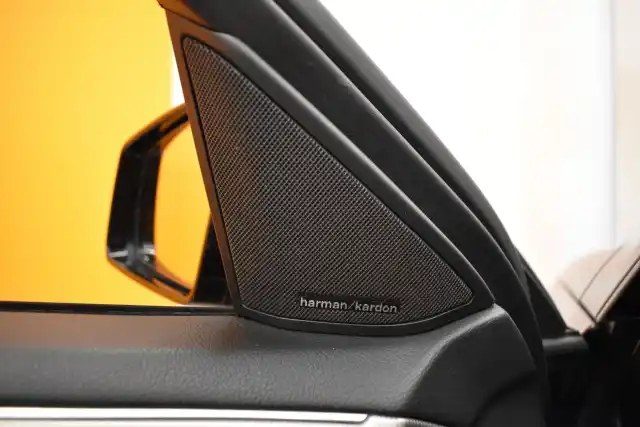 Harmaa Farmari, Mercedes-Benz E – MXY-344