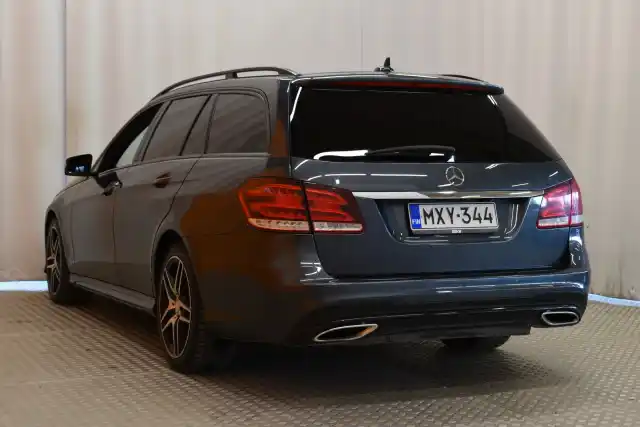 Harmaa Farmari, Mercedes-Benz E – MXY-344