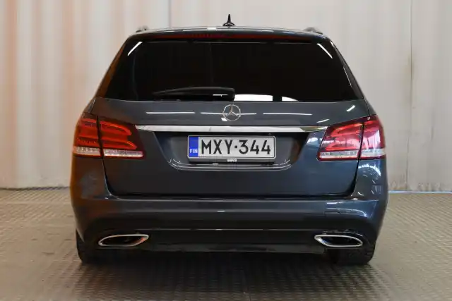 Harmaa Farmari, Mercedes-Benz E – MXY-344