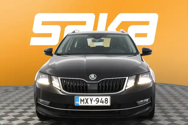 Musta Farmari, Skoda Octavia – MXY-948