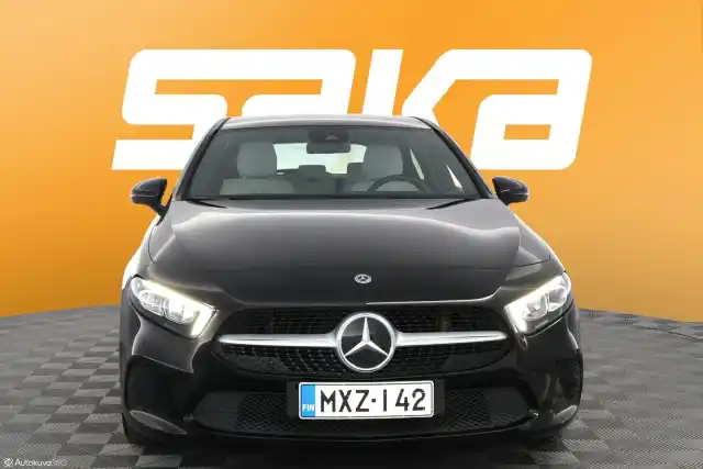 Musta Viistoperä, Mercedes-Benz A – MXZ-142
