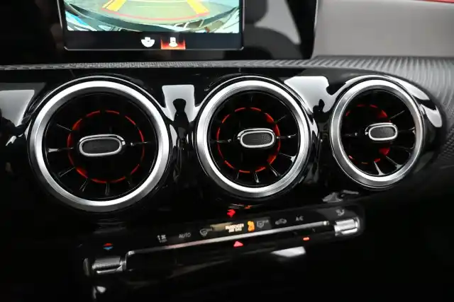 Musta Viistoperä, Mercedes-Benz A – MXZ-142
