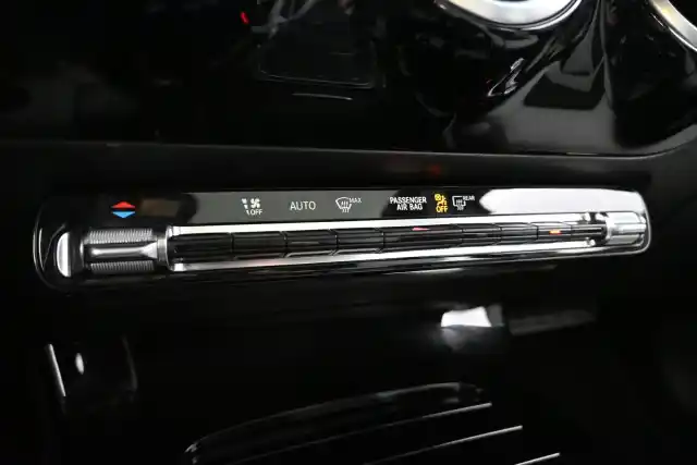 Musta Viistoperä, Mercedes-Benz A – MXZ-142