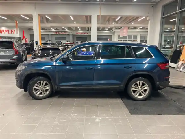 Sininen Maastoauto, Skoda Kodiaq – MXZ-225