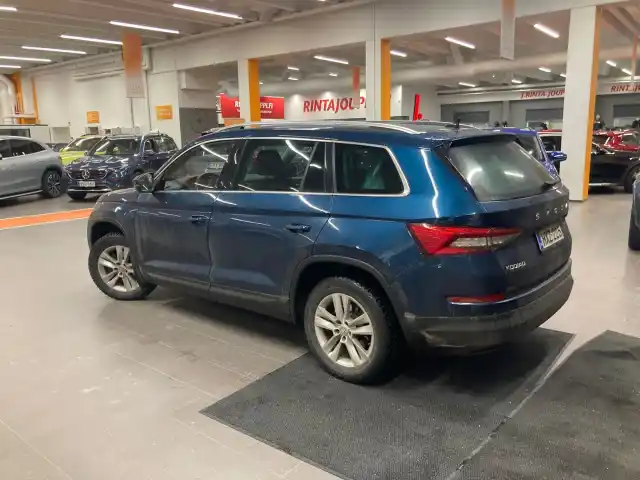 Sininen Maastoauto, Skoda Kodiaq – MXZ-225