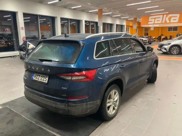 Sininen Maastoauto, Skoda Kodiaq – MXZ-225