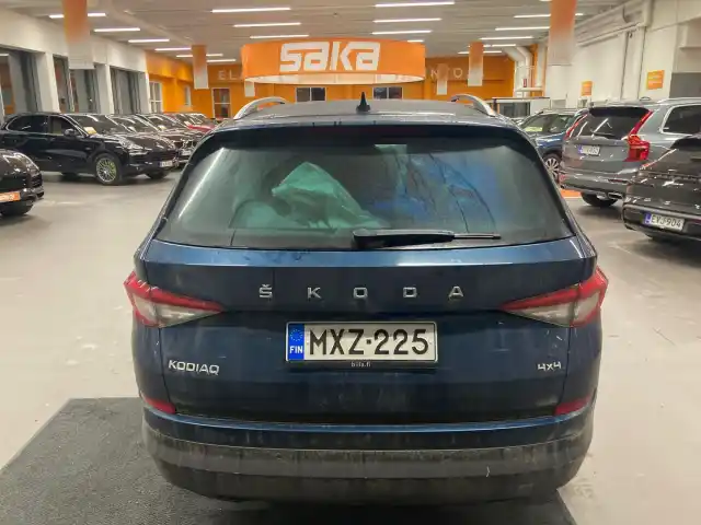 Sininen Maastoauto, Skoda Kodiaq – MXZ-225