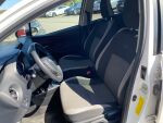 Valkoinen Viistoperä, Toyota Yaris – MXZ-545, kuva 5