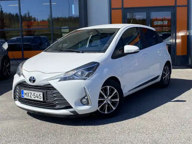 Valkoinen Viistoperä, Toyota Yaris – MXZ-545