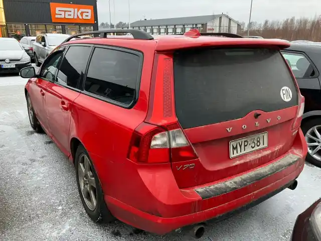 Punainen Farmari, Volvo V70 – MYP-381