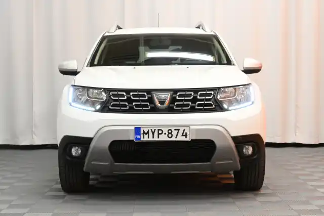 Valkoinen Maastoauto, Dacia Duster – MYP-874