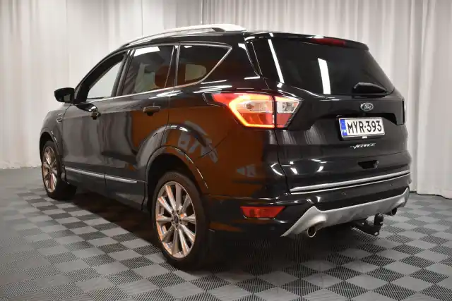 Musta Maastoauto, Ford Kuga – MYR-393