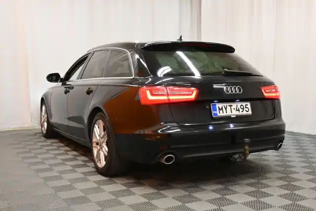 Musta Farmari, Audi A6 – MYT-495