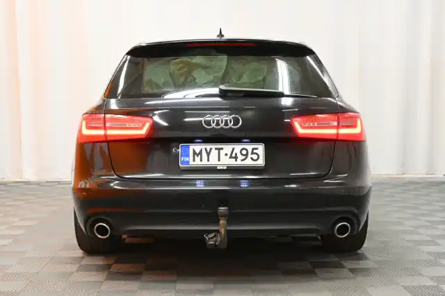 Musta Farmari, Audi A6 – MYT-495