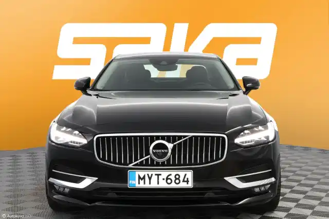 Musta Sedan, Volvo S90 – MYT-684