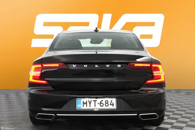 Musta Sedan, Volvo S90 – MYT-684