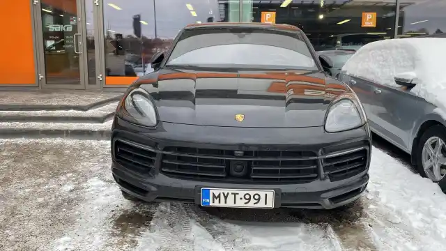 Musta Maastoauto, Porsche Cayenne – MYT-991