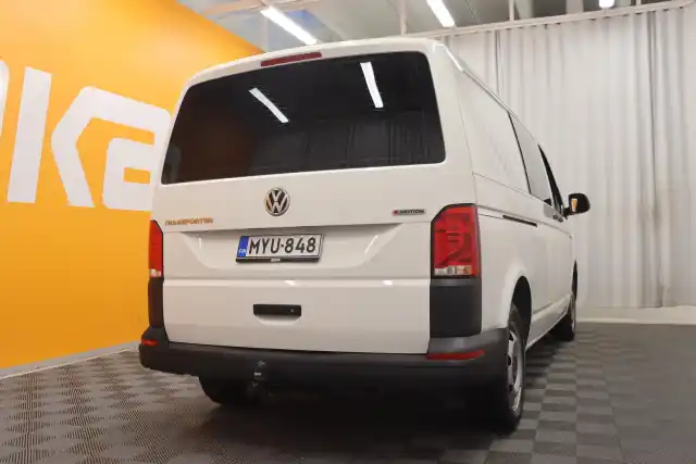 Valkoinen Pakettiauto, Volkswagen Transporter – MYU-848