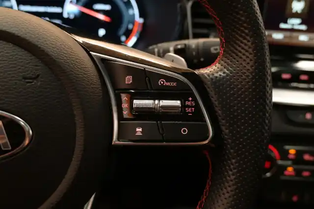 Valkoinen Farmari, Kia ProCeed – MYV-829