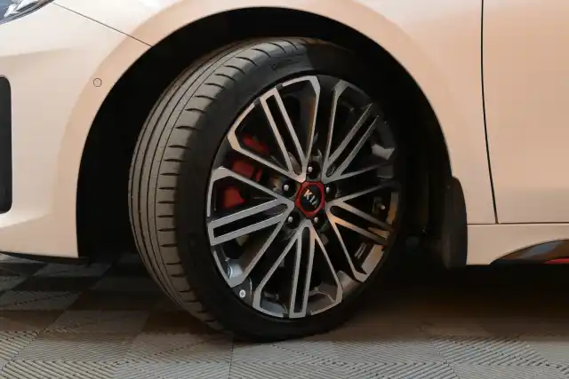 Valkoinen Farmari, Kia ProCeed – MYV-829