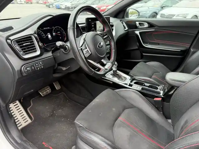 Valkoinen Farmari, Kia ProCeed – MYV-829