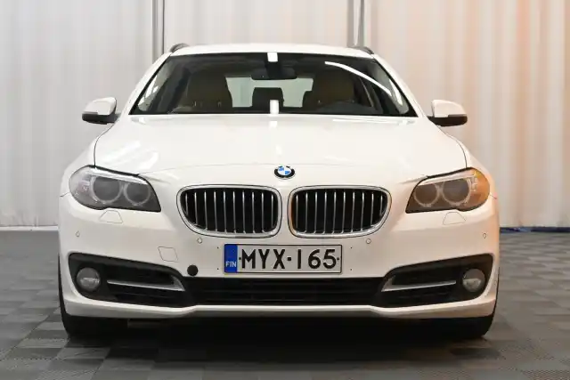 Valkoinen Farmari, BMW 520 – MYX-165