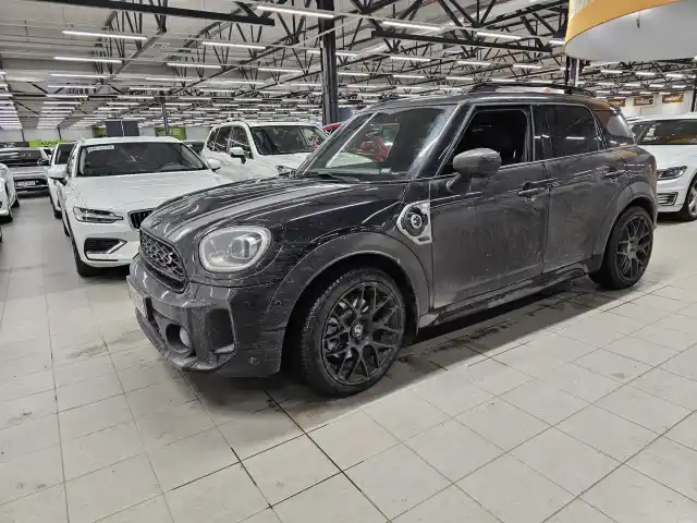 Musta Farmari, Mini Countryman – MYX-770