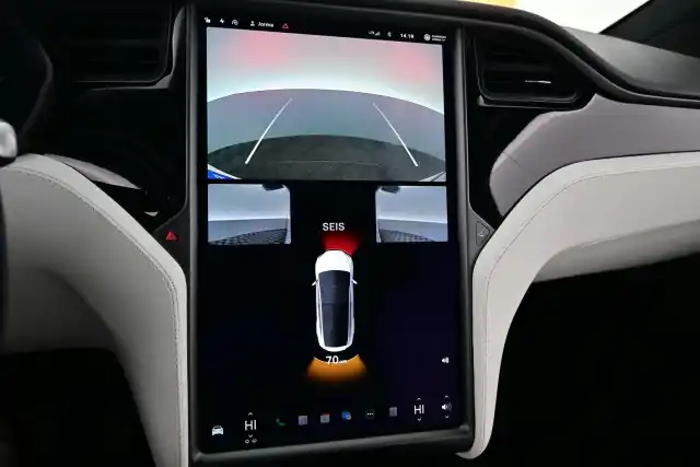 Valkoinen Tila-auto, Tesla Model X – MYX-941