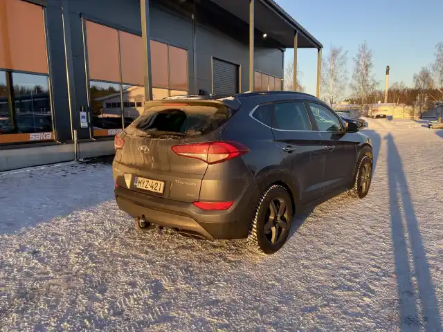 Harmaa Maastoauto, Hyundai Tucson – MYZ-421