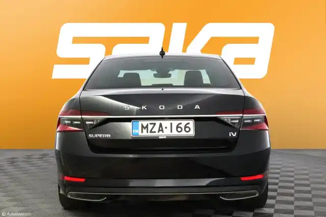 Musta Sedan, Skoda Superb – MZA-166