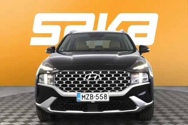 Musta Maastoauto, Hyundai Santa Fe – MZB-558
