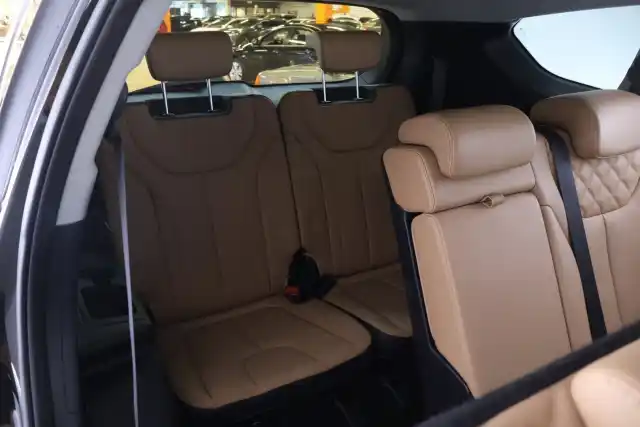 Musta Maastoauto, Hyundai Santa Fe – MZB-558