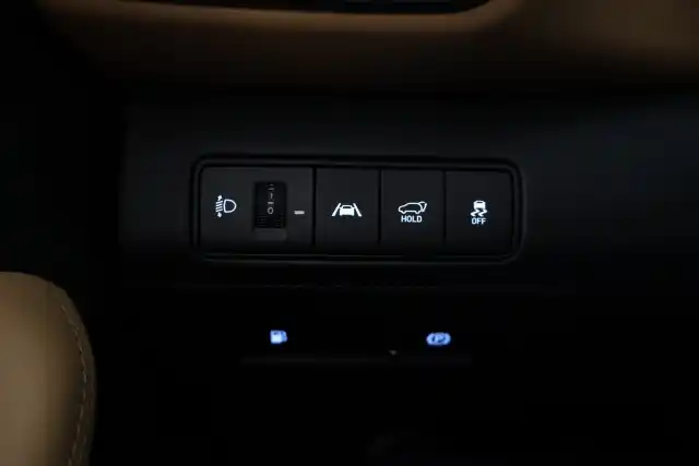 Musta Maastoauto, Hyundai Santa Fe – MZB-558