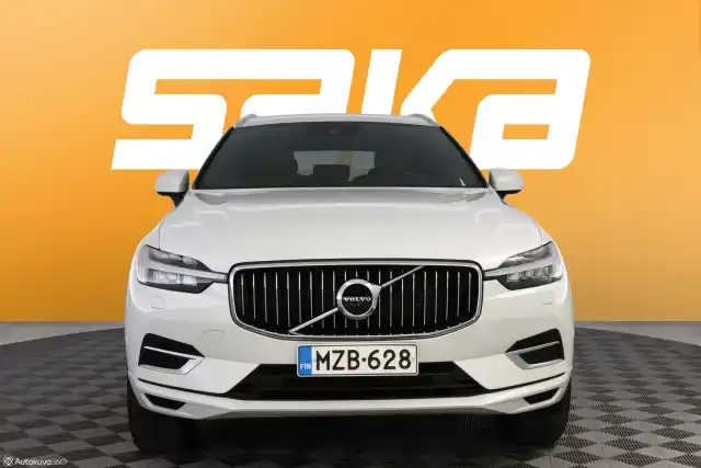 Valkoinen Maastoauto, Volvo XC60 – MZB-628