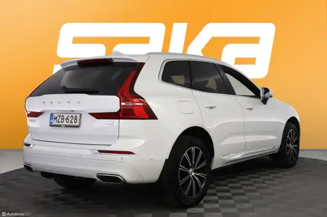Valkoinen Maastoauto, Volvo XC60 – MZB-628