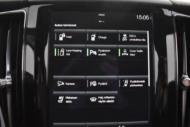 Valkoinen Maastoauto, Volvo XC60 – MZB-628