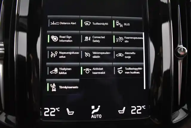 Valkoinen Maastoauto, Volvo XC60 – MZB-628